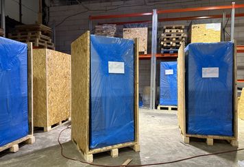 Антикоррозионная упаковка промышленного оборудования в ящиках