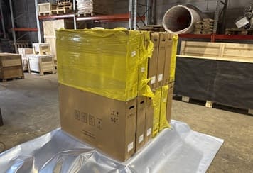 Упаковка оборудования на деревянном поддоне, обшитом вспененным полиэтиленом